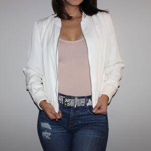WHITE JACKET